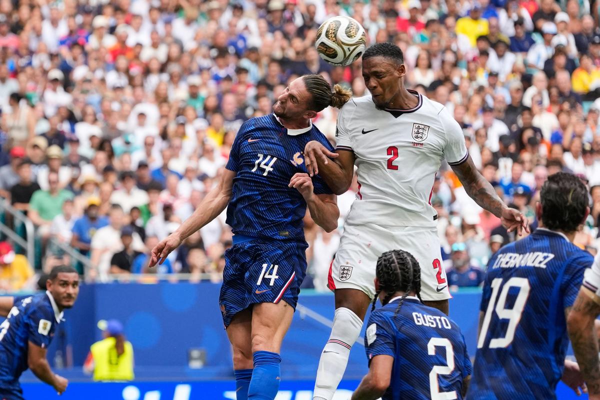 Hodový zápas na MS vo futbale. Francúzsko a Anglicko spravili zo súboja o bronz exhibíciu