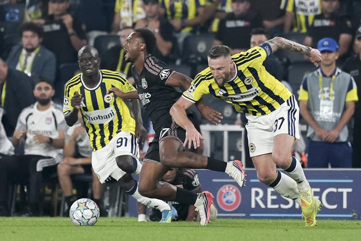 Slovenský súboj o miliónovú Ligu majstrov. Škriniar povedie Fenerbahce proti Greifovmu Lyonu
