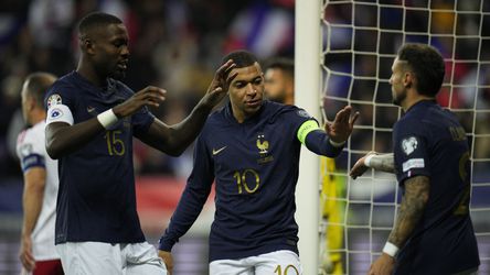 Francúzi ukázali hlad po góloch. Trpaslíka zahanbili rekordnou kanonádou