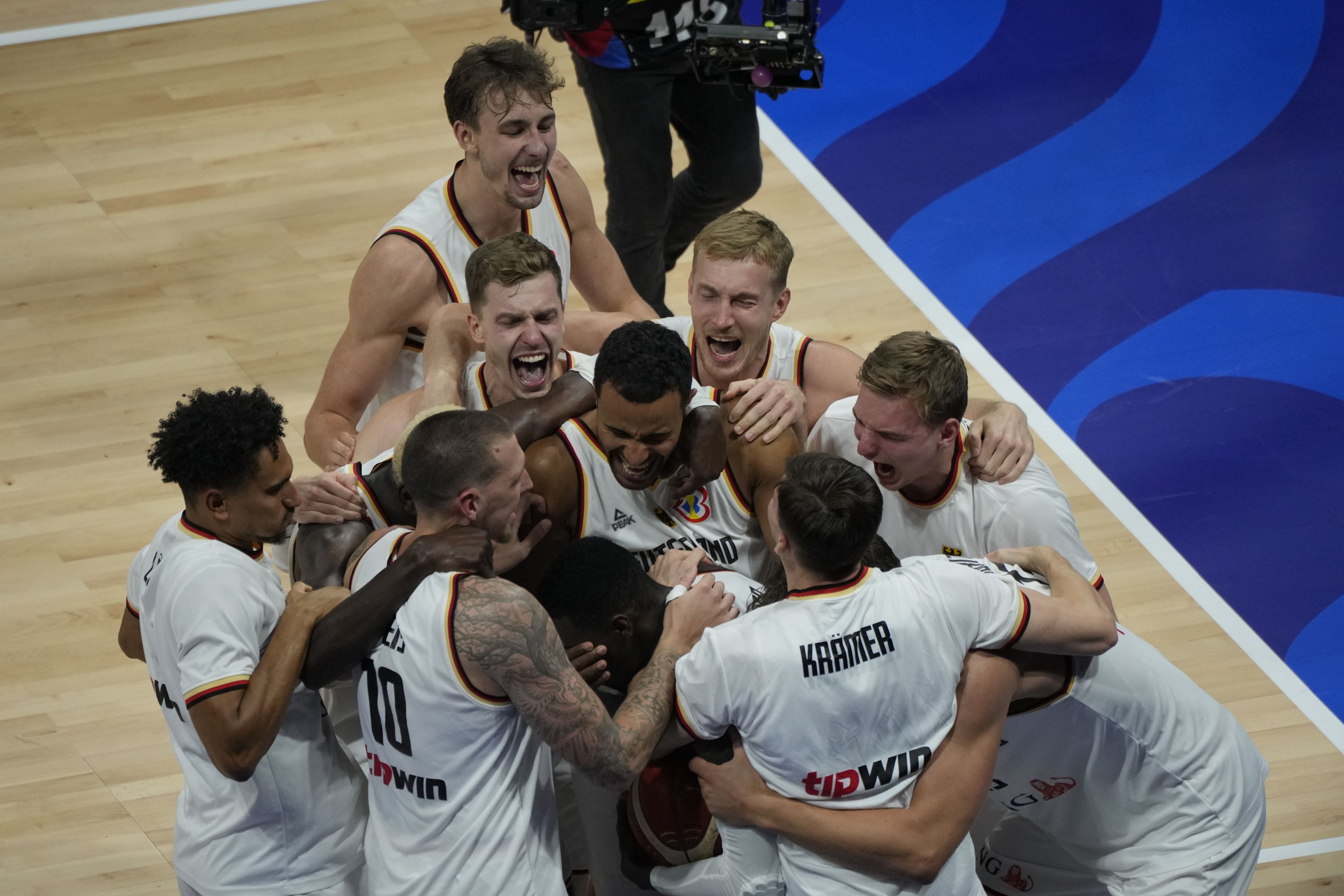 Basketball-Sensation Und Ehemaliger Biathlet. Die Deutschen Belohnen ...