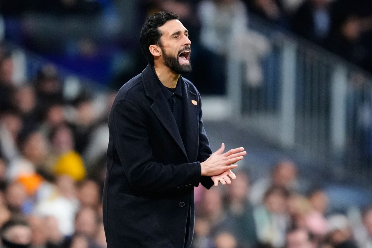 Arbeloa je vraj v Reale Madrid len preto, že stále hovorí o Mourinhovi