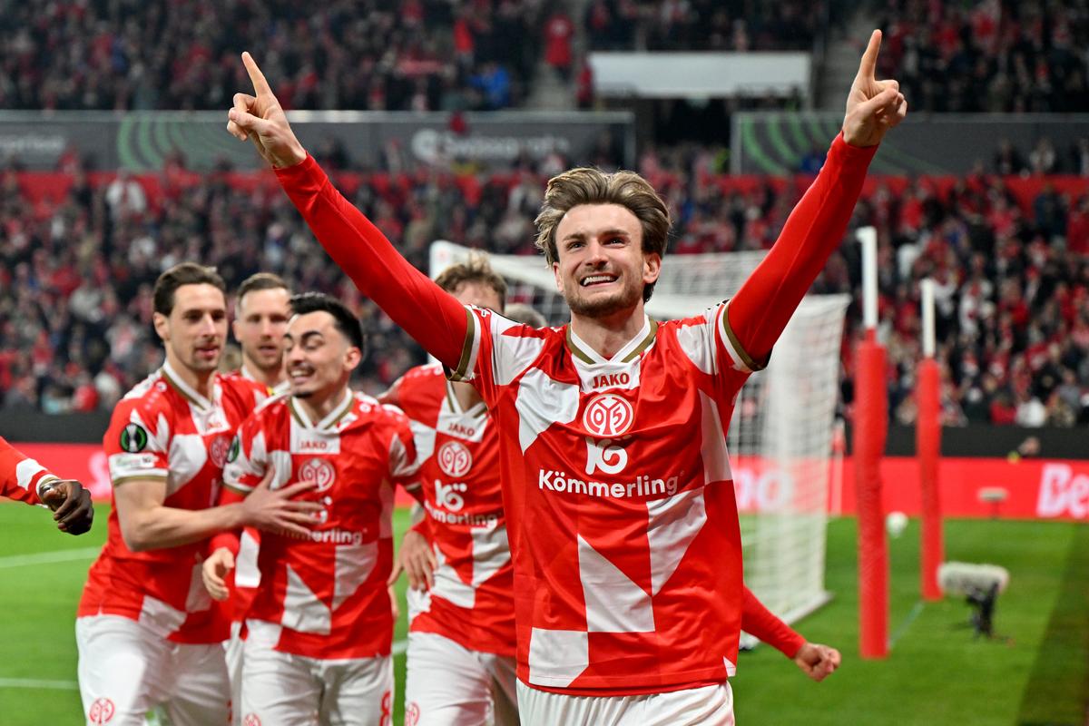 Mainz si v napínavom súboji poradil s Frankfurtom, o víťazstve rozhodol v hodine dvanástej