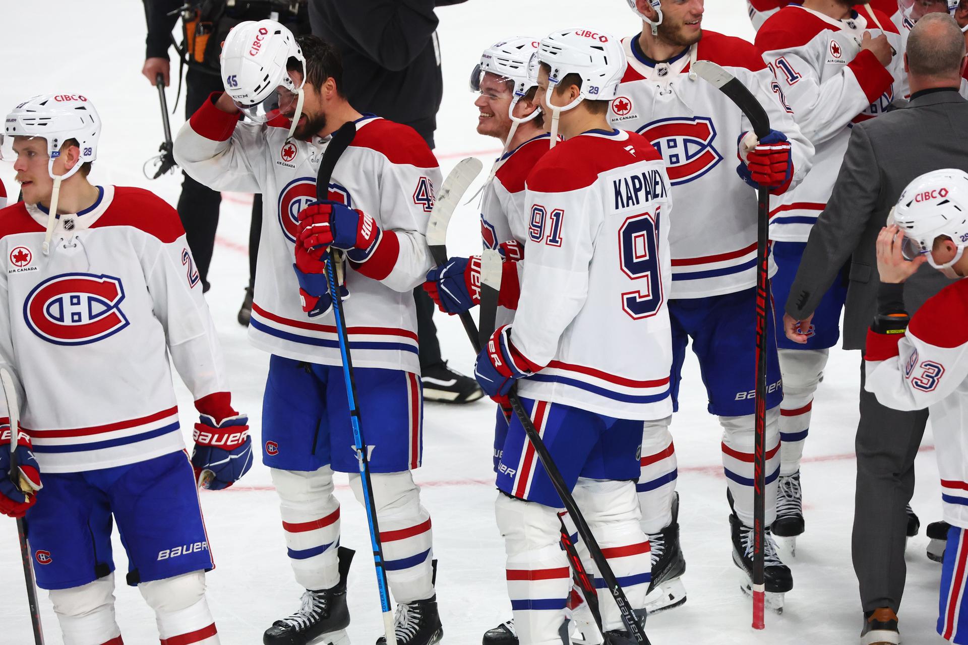 Buffalo Sabres - Montreal Canadiens (radosť hráčov Montrealu Canadiens z postupu do finále Východnej konferencie)