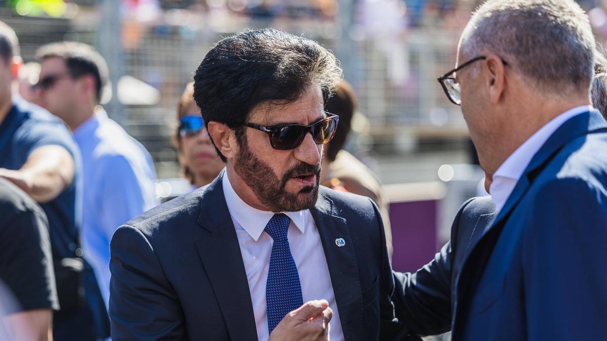 Nie sme raperi, skritizoval pilotov prezident FIA. Lewis Hamilton ho ...