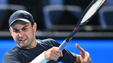 ATP Tokio: De Minaur a Karacev sa tešia z postupu do štvrťfinále
