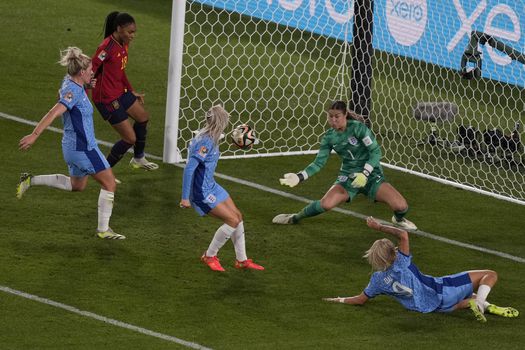 MS žien: Futbal nepriniesli domov ani anglické ženy. Španielky oslavujú premiérový titul