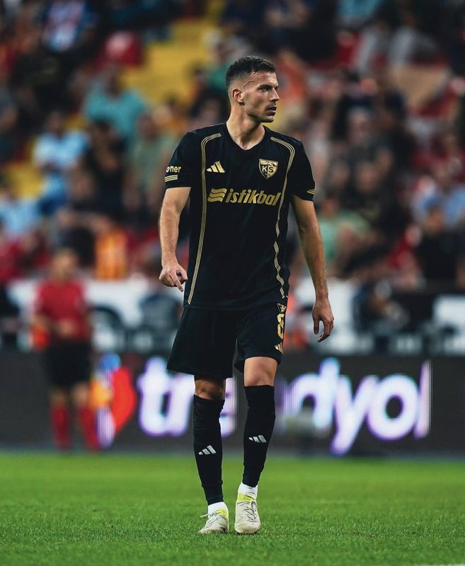 VIDEO Ďalší nádherný gól! Bénes rozhodol utešenou strelou o víťazstve Kayserisporu