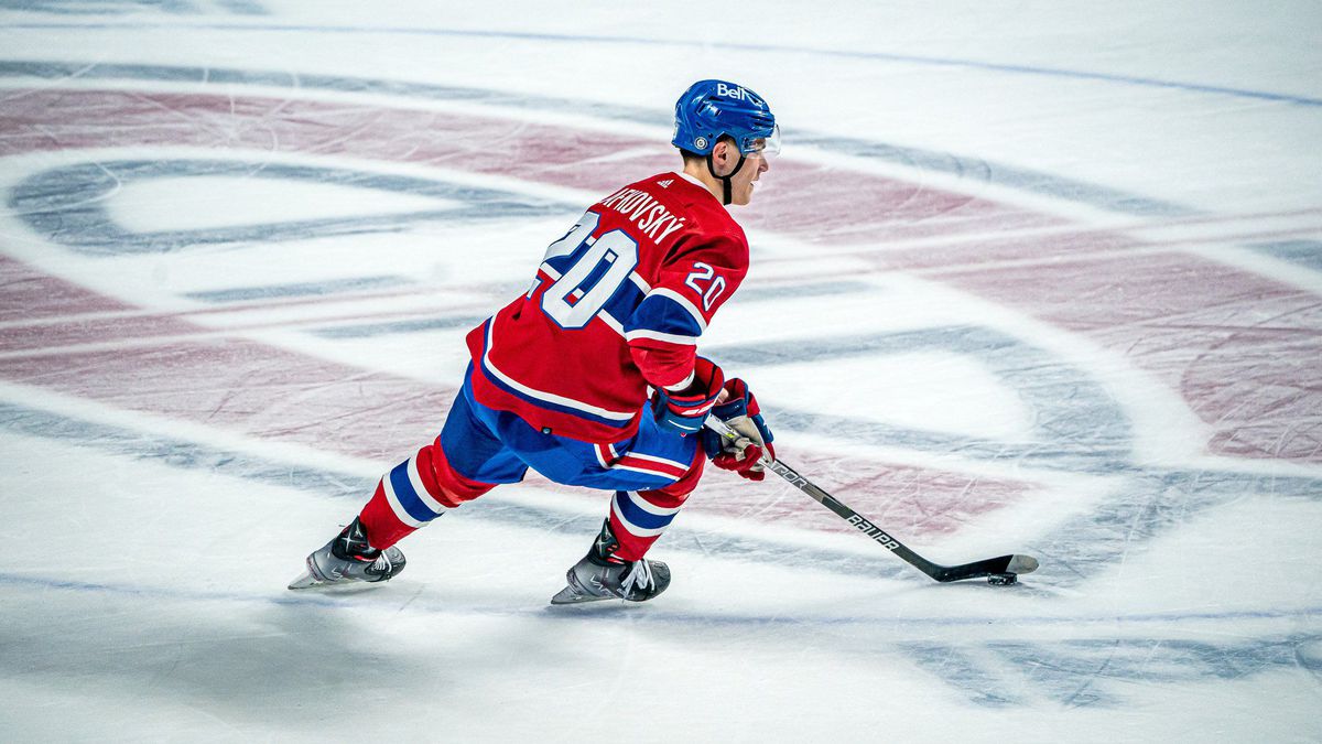 NHL Juraj Slafkovský dvakrát bodoval, nepremenil samostatný nájazd