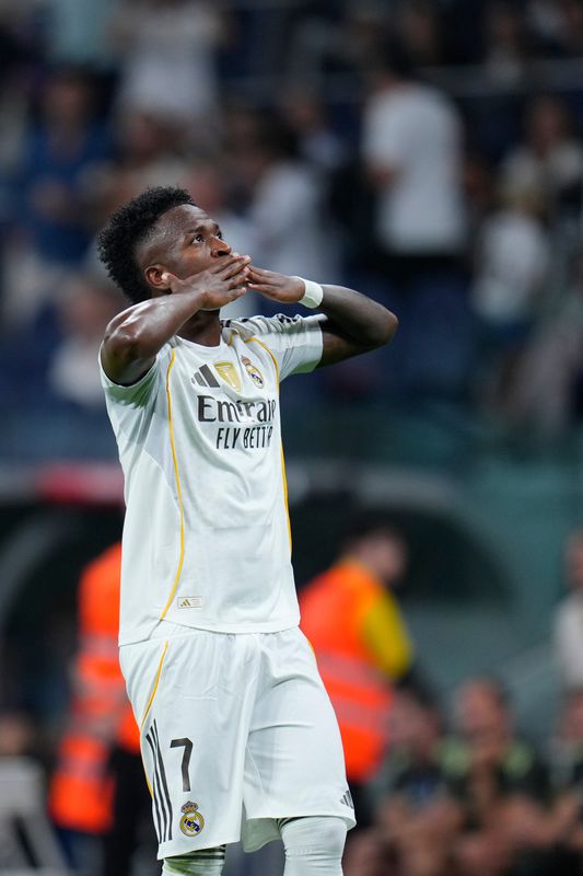 Vinícius Júnior odmieta predĺžiť zmluvu s Realom Madrid. Vraj je za tým jeden muž