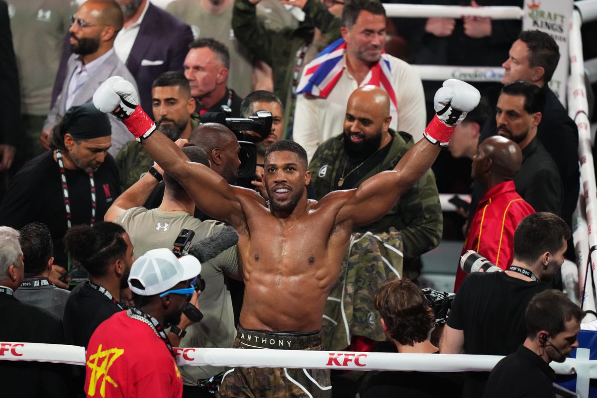 Anthony Joshua je z najhoršieho vonku. Britského boxera prepustili z nemocnice