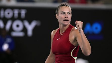 Australian Open: Sobolenková prenikla do štvrťfinále, Krejčíková vyradila 16-ročný talent