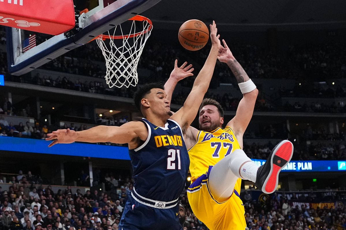 VIDEO NBA: Dončič hviezdil pri víťazstve Lakers. Toronto deklasovalo Golden State
