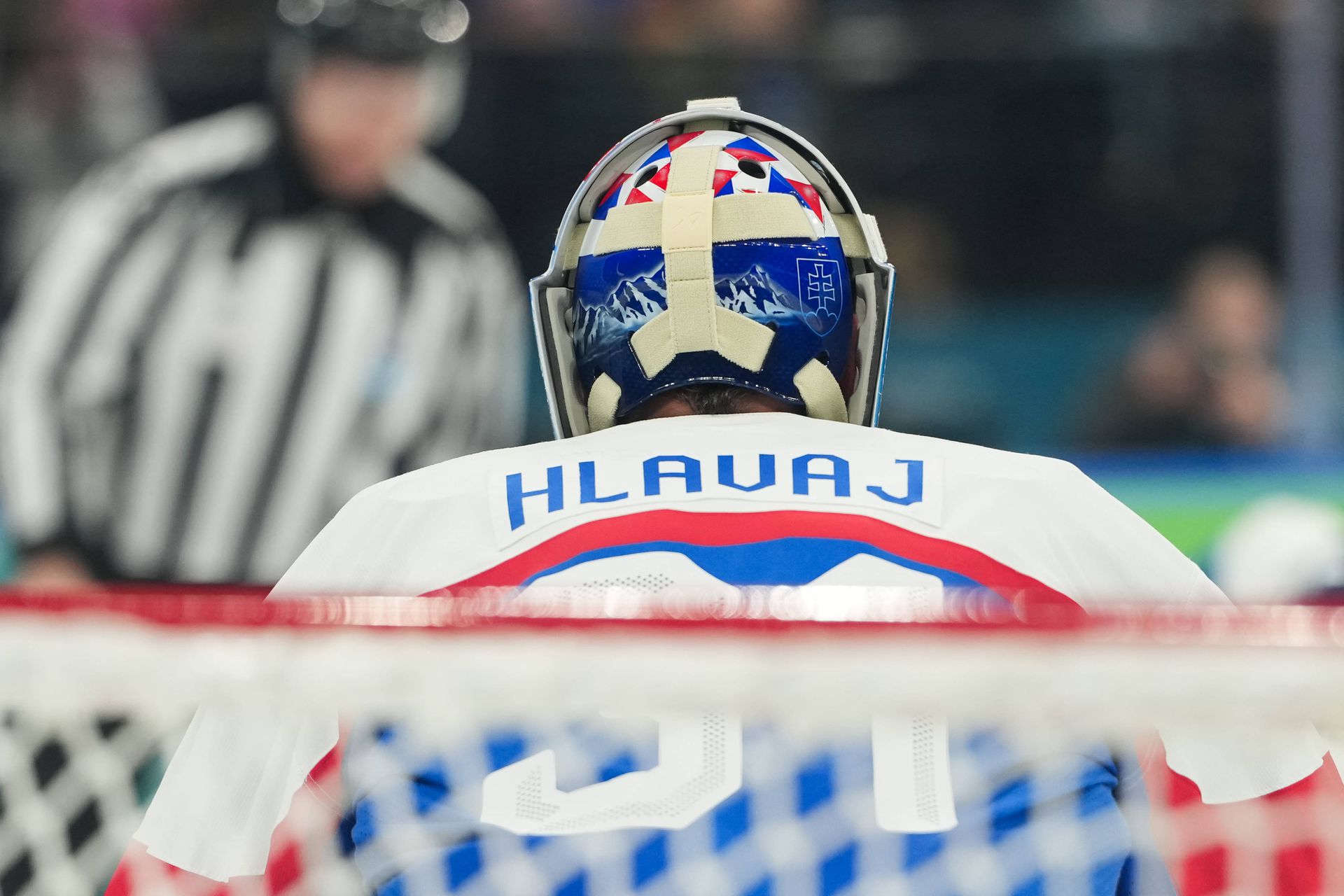 Brankár Samuel Hlavaj v zápase o bronz s Fínskom na ZOH 2026.