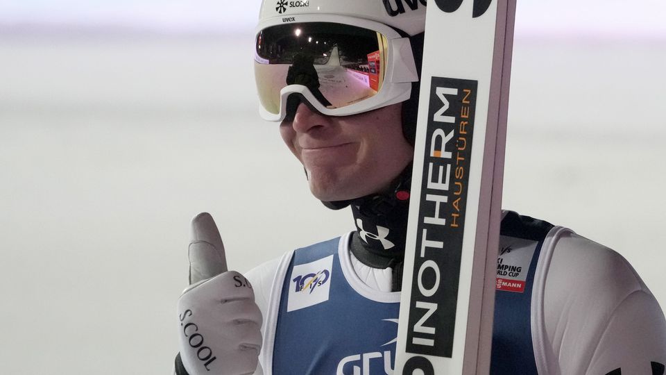 Skoky na lyžiach: Anže Lanišek dostal vyznamenanie od poľského prezidenta