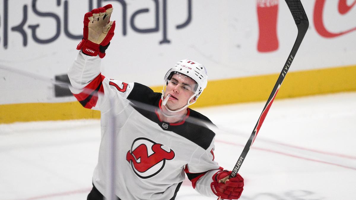 Simón Nemec’s Shocking Trade: NHL Career Shift & Future Prospects