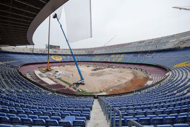 Zmizol trávnik i sedačky. Camp Nou sa zmenil na stavenisko