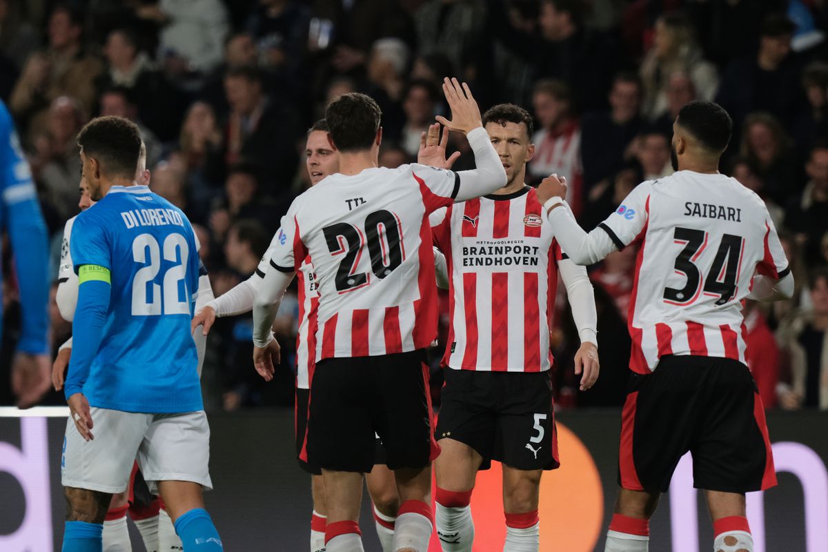 Olympiacos mal tri body takmer v kapse. Záverečné slovo v nadstavenom čase mal žolík z lavičky