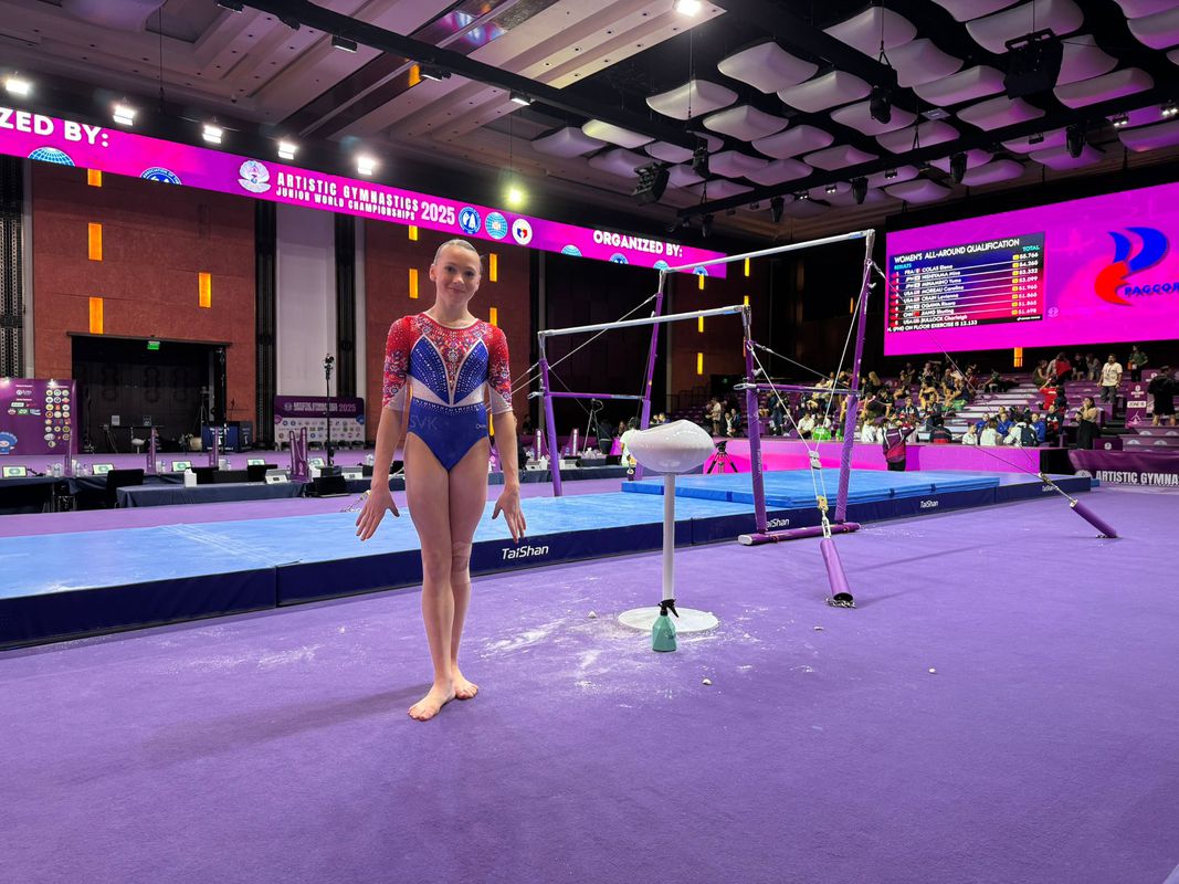 Slovenská gymnastka Piliarová vo finále bradiel na juniorských MS. Šanca na medailu