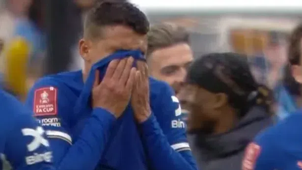 Veterán po vypadnutí Chelsea plakal, jeho spoluhráč sa smial. Na kritiku reagoval jedinou vetu