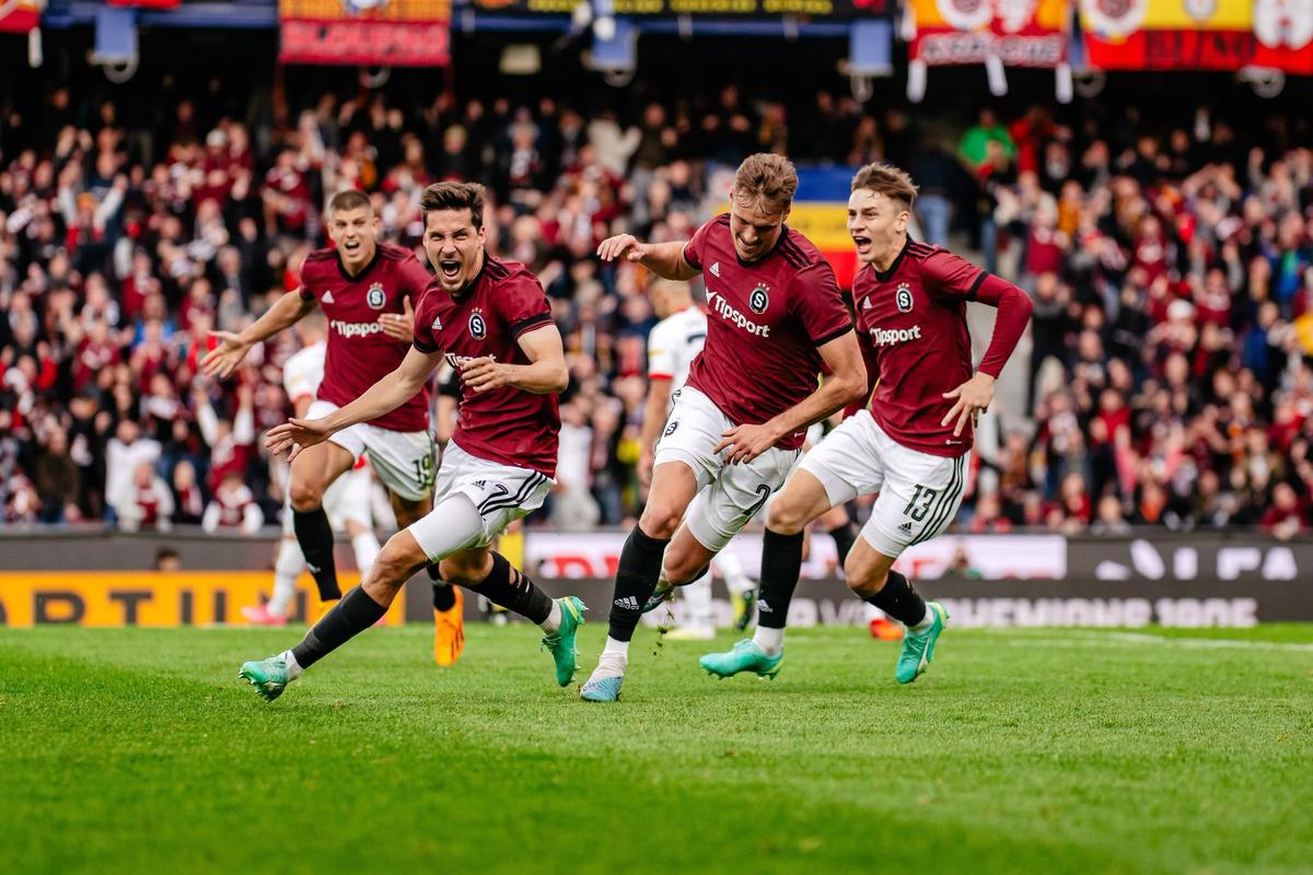 Sparta Praha pokračuje v gólovej smršti. Slovenský futbalista prispel k výhre nezdolaného tímu