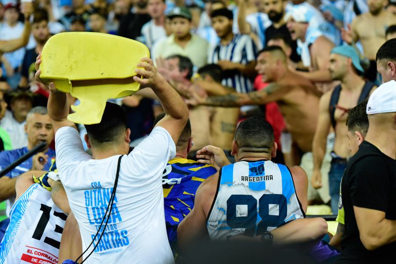 FIFA trestala. Argentína a Brazília musia zaplatiť pokutu za incidenty počas vzájomného zápasu