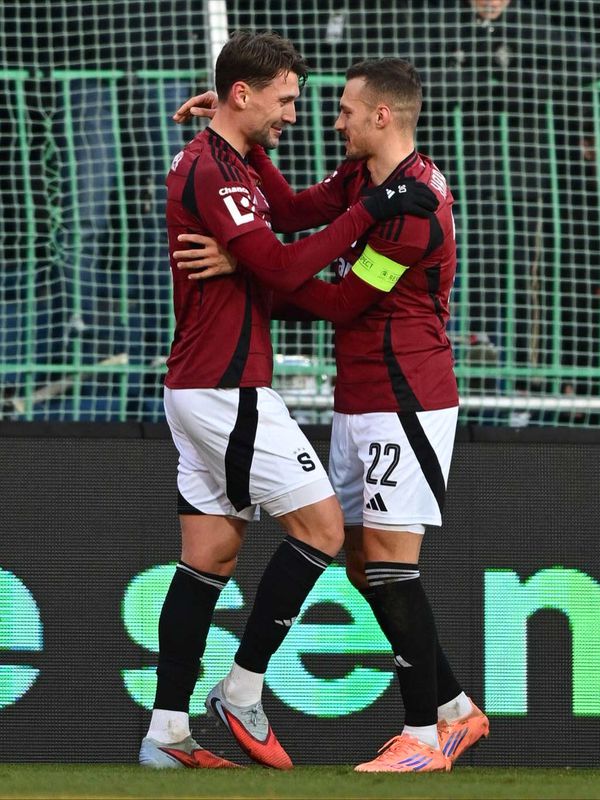 Haraslín bol pri oboch góloch Sparty. Presadil sa aj ďalší Slovák