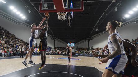 Slovenský basketbal na vzostupe? Vypredaná zrekonštruovaná hala ako predohra pred oveľa väčším zápasom