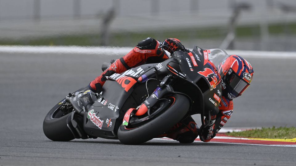MotoGP: Viňales ovládol šprint na VC Portugalska, Bagnaia napokon štvrtý
