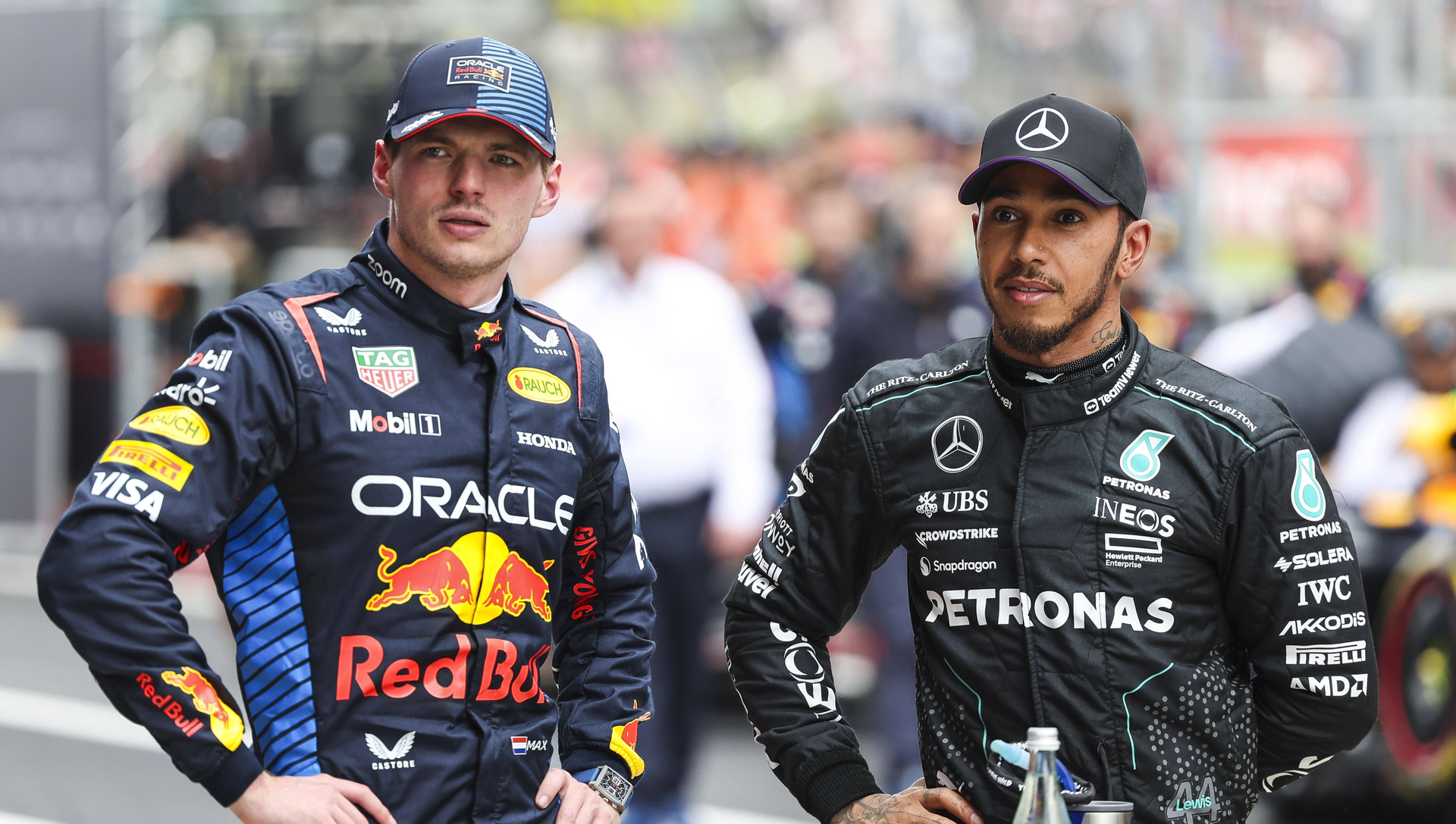 Max Verstappen a Lewis Hamilton. Zdroj: SITA/AP