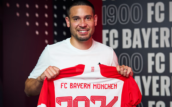 Bayern Mníchov oficiálne predstavil najnovšiu posilu z Borussie Dortmund