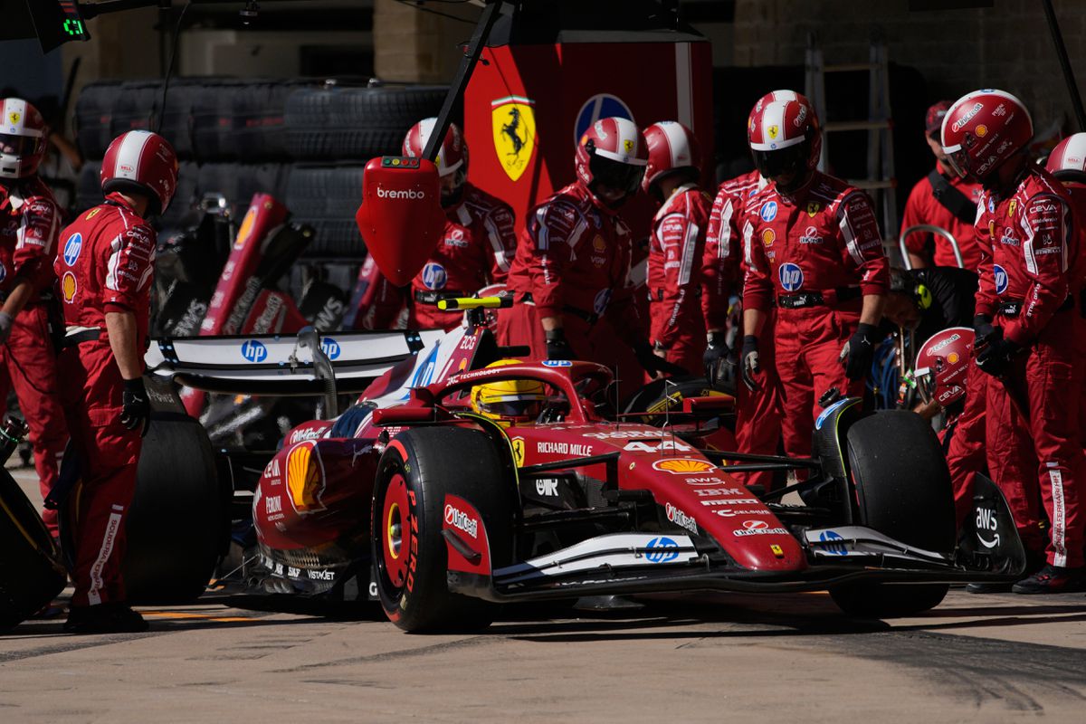 Majster sveta F1 reaguje na tvrdé slová najvyššieho šéfa Ferrari: V tom tíme ide o nejaký trend