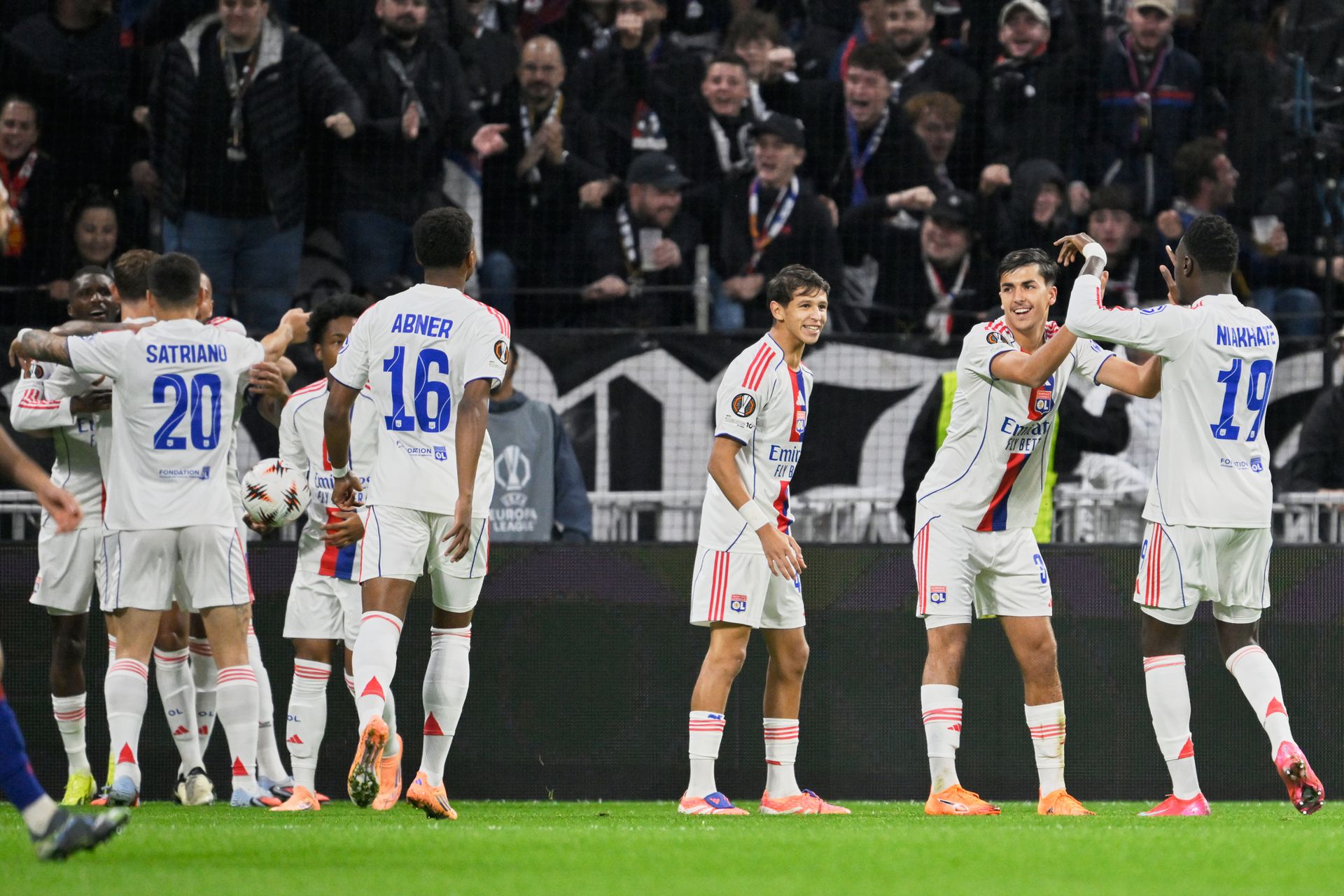 Olympique Lyon 
Zdroj: TASR/AP