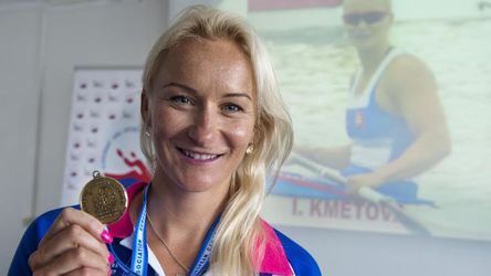 Úspešná kajakárka Ivana Kmeťová už nie je od začiatku decembra profesionálna športovkyňa