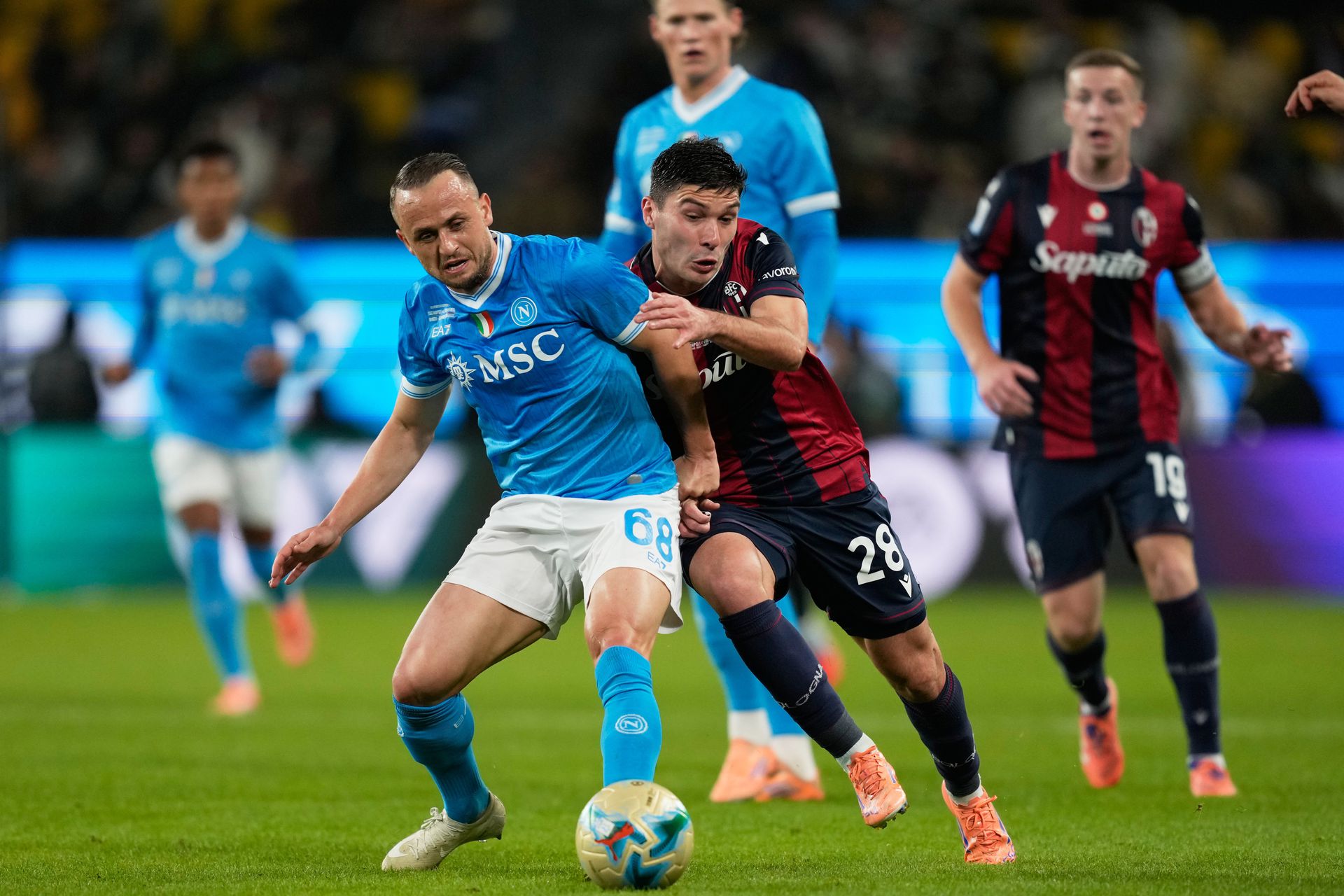 Stanislav Lobotka vo finále Superpohára. Zdroj: SITA/AP