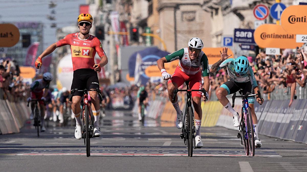VIDEO Giro d'Italia: Šprintéri zaspali v Miláne, únik im vyfúkol takmer istý triumf