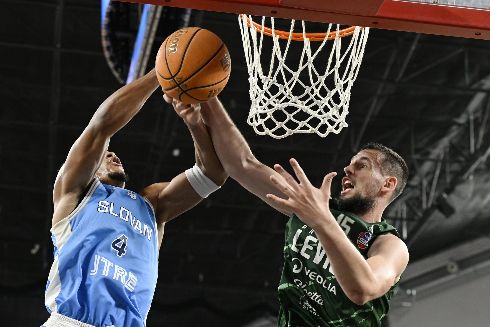 BC Slovan Bratislava - Patrioti Levice.
Zdroj: TASR