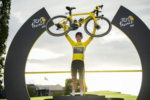 Tour de France 2023: Pred tromi rokmi iba domestik. Vingegaard vystrelil ku hviezdam