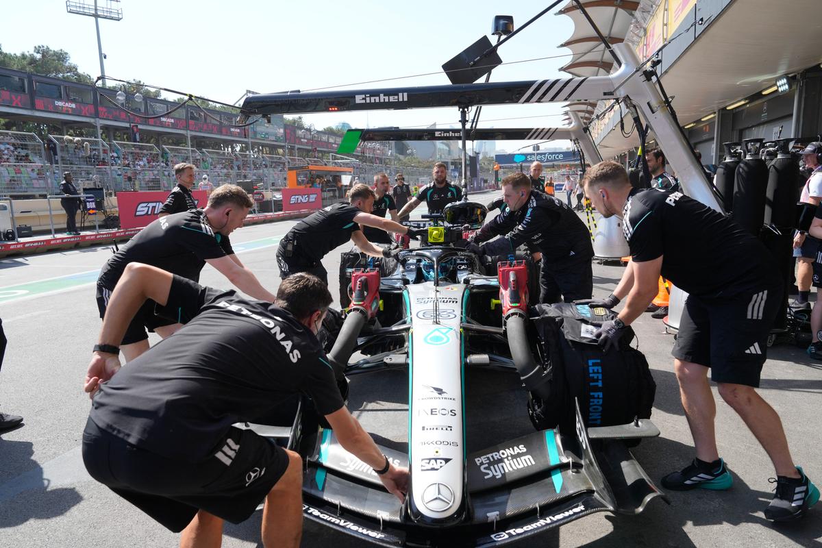 Veľká cena Azerbajdžanu: Lando Norris v problémoch. Prvý tréning v Baku ovládol George Russell