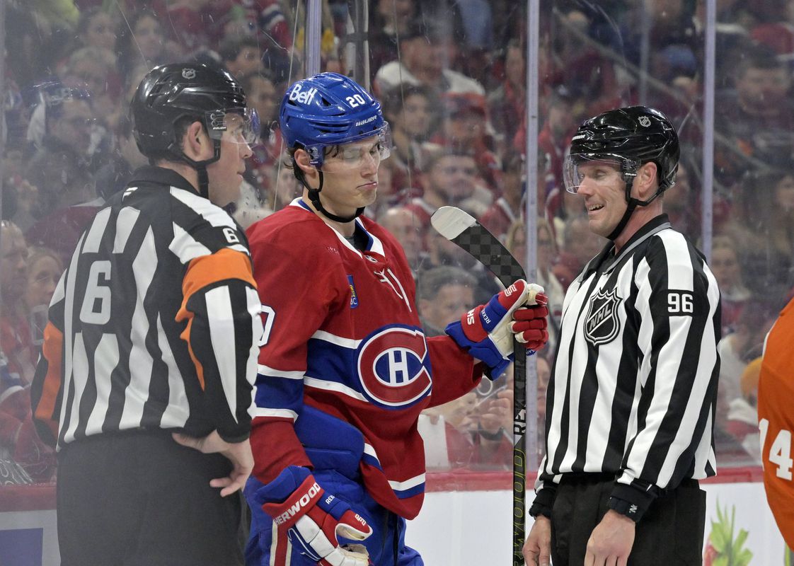 VIDEO Gól po nechytateľnej strele a dokopy až 16 trestných minút! Divoký Juraj Slafkovský odohral vynikajúci zápas