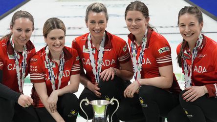 Curling-MS: Kanaďanky zdolali vo finále obhajkyne titulu zo Švajčiarska