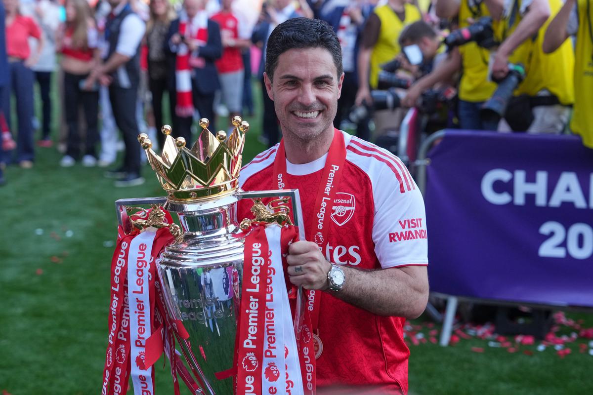 Zaslúžená odmena za ukončenie 22-ročného čakania. Mikel Arteta mal spečatiť svoju budúcnosť v Arsenale