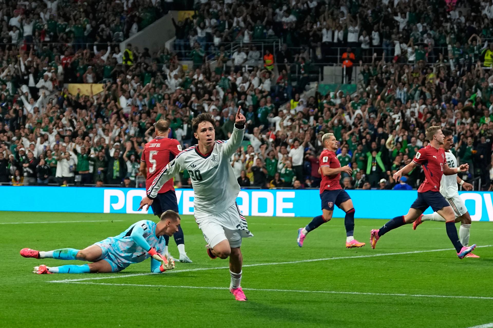 Mateo Chavez sa teší z gólu v zápase Česko - Mexiko na MS vo futbale 2026. Zdroj: SITA/AP