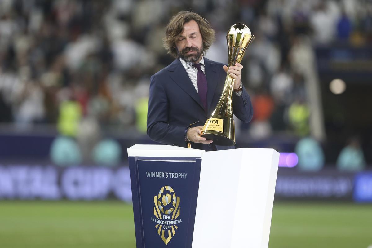 Guardiolu si dovoliť nemohli. Talianov prevezme Andrea Pirlo, zarobí oveľa viac ako Vladimír Weiss