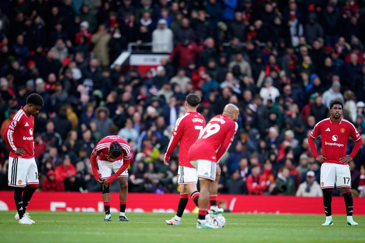 VIDEO Manchester United potopili dva obrovské kiksy! Liverpool zastavil prekvapenie ligy