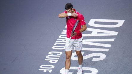 Jannik Sinner ukončil sériu Novaka Djokoviča. Srbi končia pred bránami finále