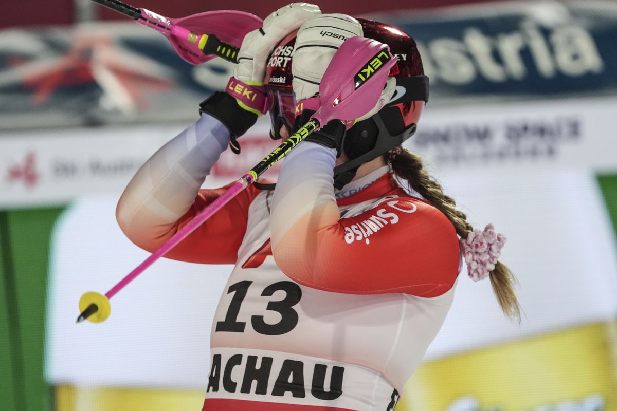 Čo tam robí? Legenda lyžovania ostro kritizuje švajčiarsku slalomárku