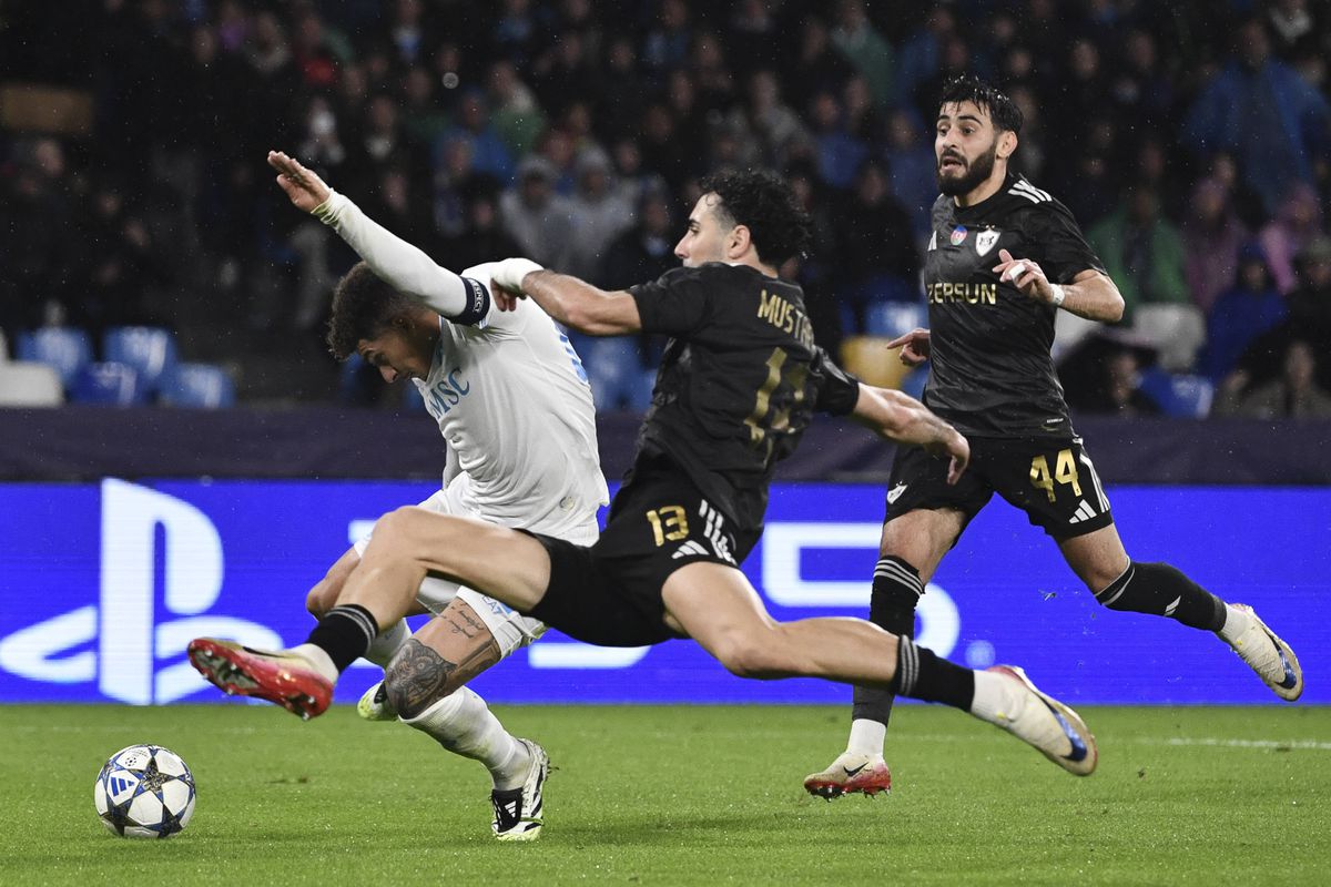 Neapol to doma proti prekvapeniu Ligy majstrov nemal ľahké. Maradonovi však poslal tri body