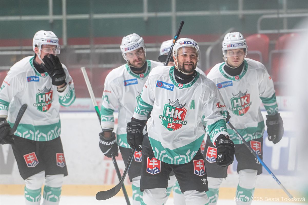 Bitka medzi striedačkami ukončila zápas. V Slovenskej hokejovej lige sa kontumovali zápasy