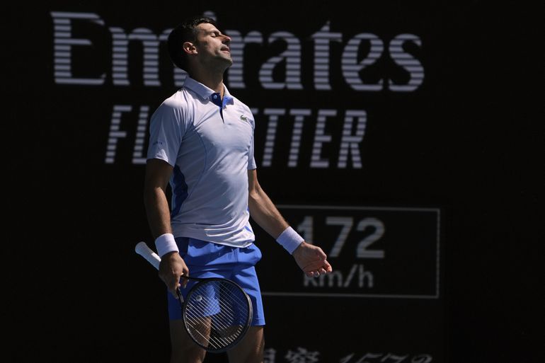 Open d'Australie : Énorme déception pour Djokovic.  En demi-finale, il est éliminé par un prometteur italien