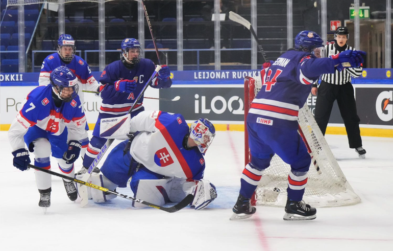 MS v hokeji U18: Američania sa proti Slovensku dobre zabavili: Bola to sranda